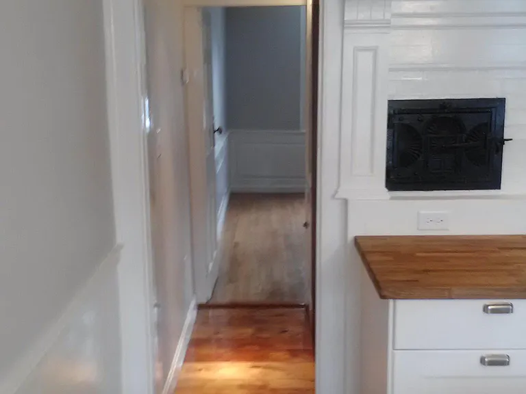 HALLWAY TO FRONT LIVING ROOM