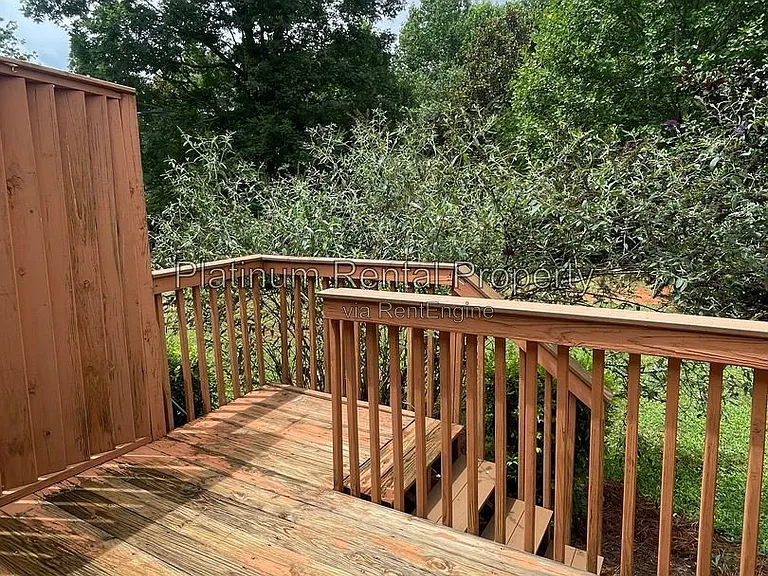 144 Pointe Cir — Photo 37