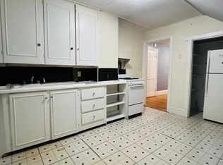 30 Dean St APT 3, Attleboro, MA 02703