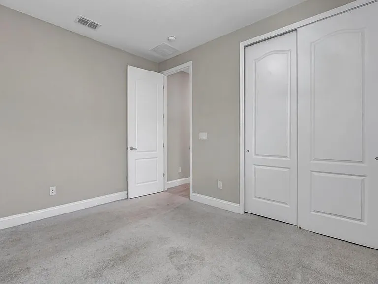 275 Renwick Pkwy — Photo 14