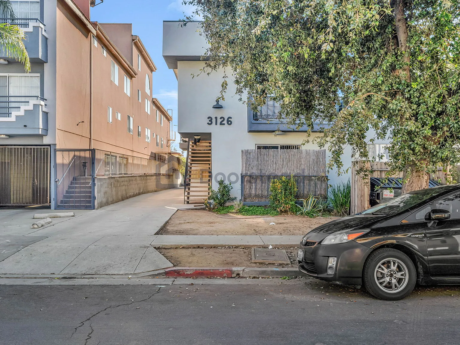 1 bed, 1.0 bath, 750 sqft, $2,250 — Photo 2