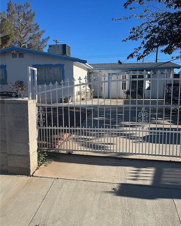 1st image of 5201 Doe Ave