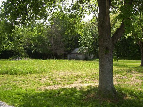 4th image of 8634 N County Road 300 W