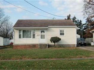 402 Fletcher Ave, Muscatine, IA 52761