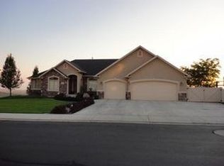 9161 N Silver Lake Dr, Cedar Hills, UT 84062