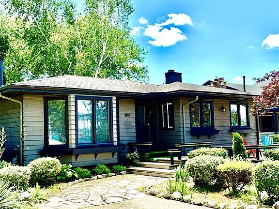 2nd image of 2437 Riverside Dr W