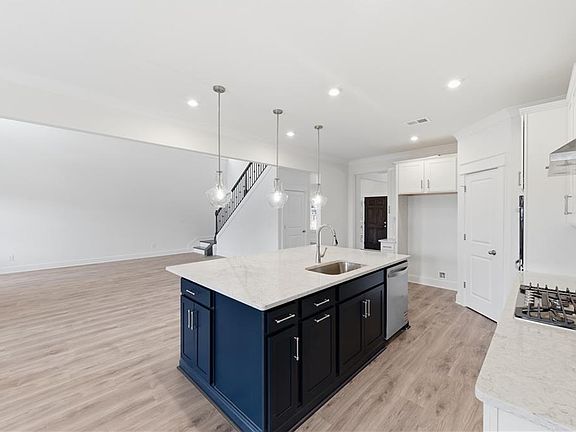 4th image of 4701 SW Cooling Water Cir