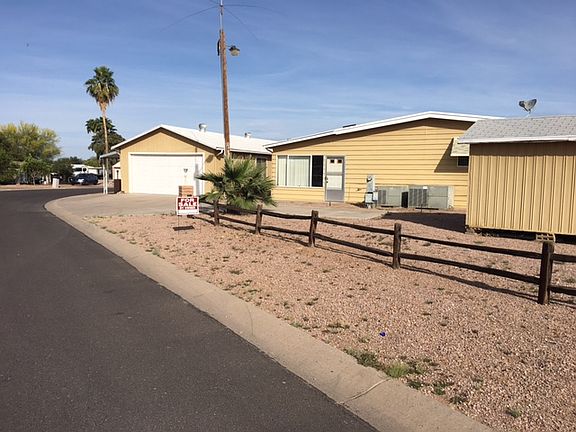 3rd image of 871 S Evangeline Ave