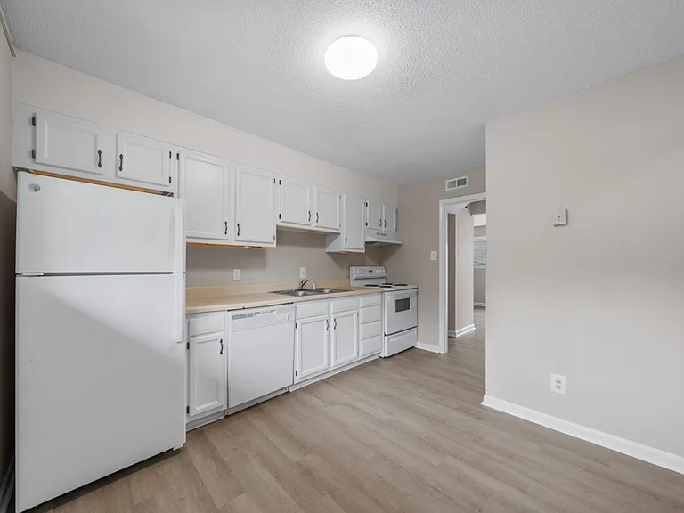Monarch Apartments — Photo 6