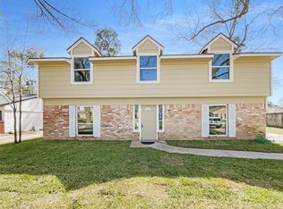 515 Rosewood Dr, Shenandoah, TX 77381