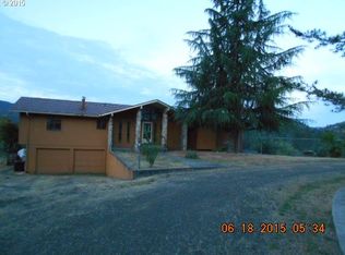 15401 N Bank Rd, Roseburg, OR 97470