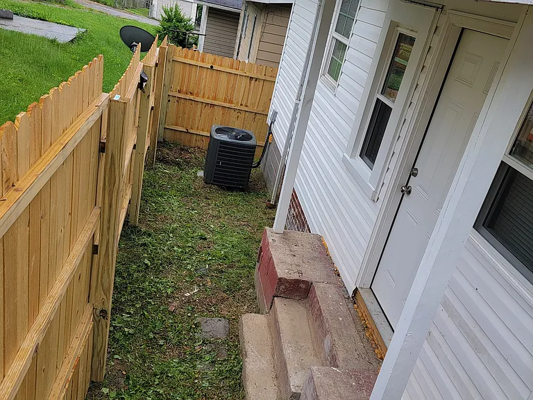 920 Hendrix Ave — Photo 5