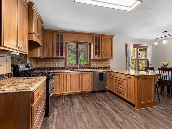 5th image of W9946 View Ridge Ln