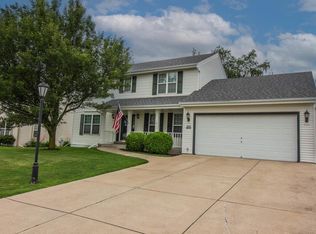 W143N9927 Ridgewood Ln, Germantown, WI 53022