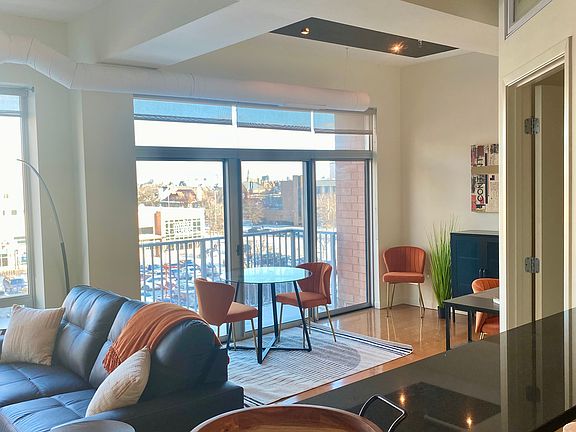 5th image of 3670 Woodward Ave