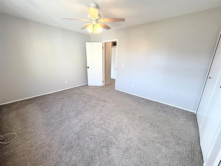 2405 Torquay Ave #207 — Photo 9