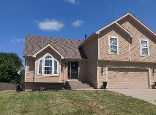 8132 NE 97th St, Kansas City, MO 64157