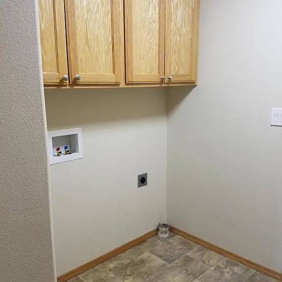 1042 SW Princeton Pl — Photo 5