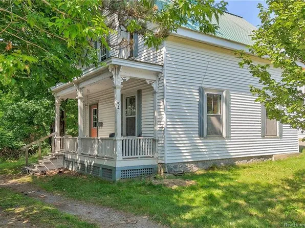 54 Church St, Saint Stephen, NB E3L 1M5