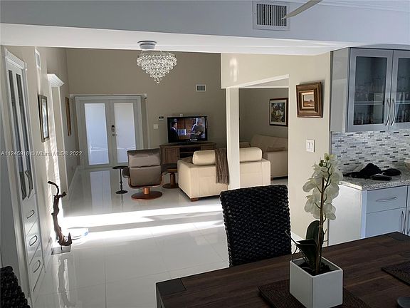4th image of 6726 SW 103rd Ct #6726
