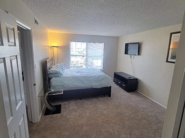 608 Spirit Ct — Photo 15