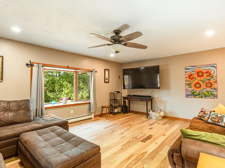 561 Pecks Rd #2 — Photo 21