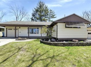 6319 Nelwood Rd, Parma Heights, OH 44130