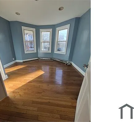 3 bed, $2,200 — Photo 1