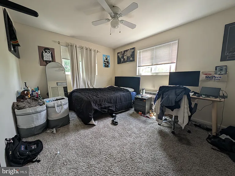 2059 N Woodstock St #306 — Photo 9