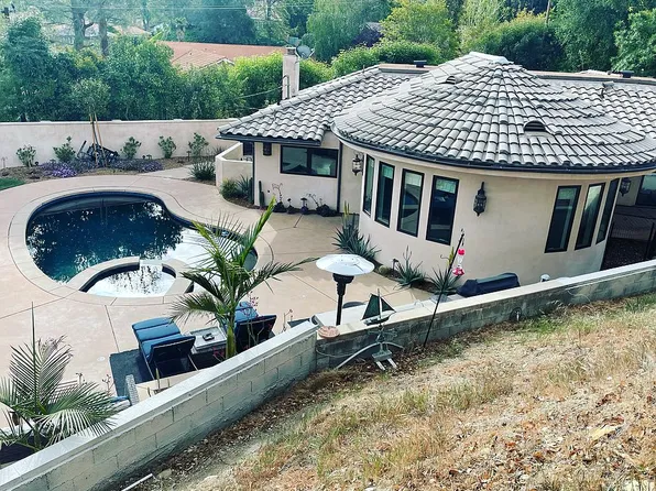 3671 Adamsville Ave, Calabasas, CA 91302