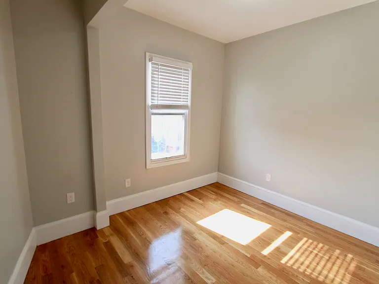 458 Saratoga St #2 — Photo 6