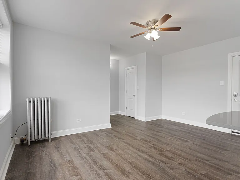 The 1521 Sherwin — Photo 19