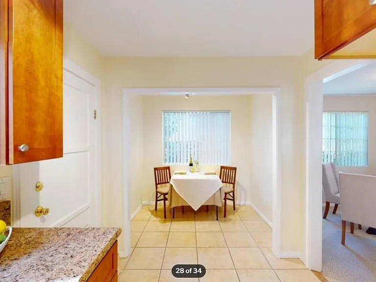 107 S San Marino Ave — Photo 10