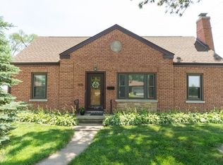 1615 Greenleaf Ave, Des Plaines, IL 60018