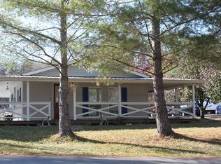 665 Lakeview Ave, Burnside, KY 42519