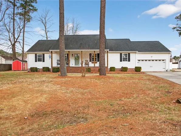 107 Harrison Dr, Smithfield, VA 23430