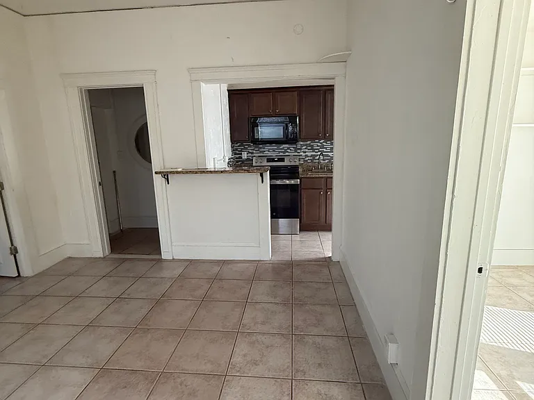 23 S Hollywood Ave #6 — Photo 2