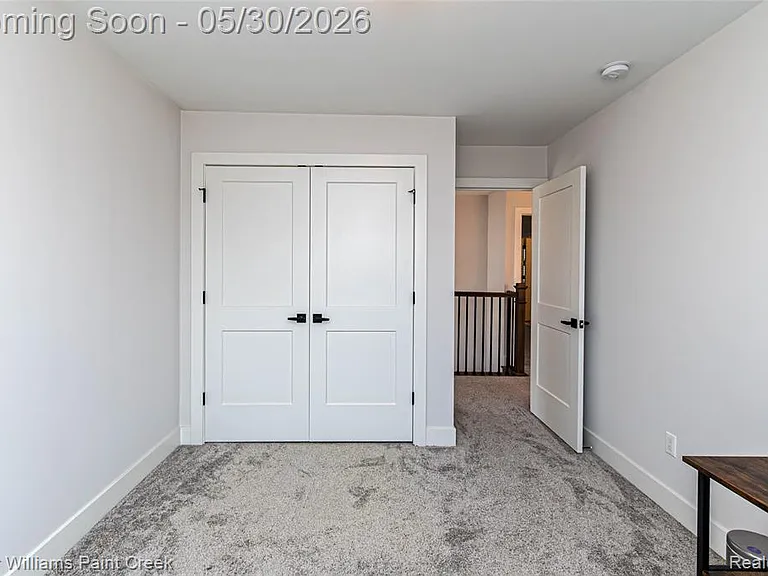 375 Amelia Cir — Photo 31