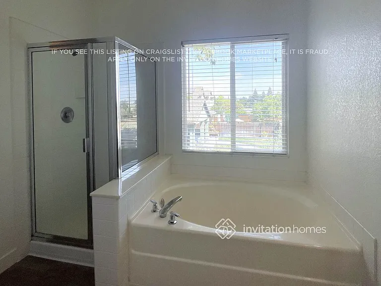 9255 Boulder Falls Ct — Photo 17