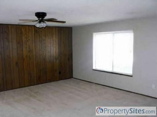 3rd image of 2100 Loma Verde Dr