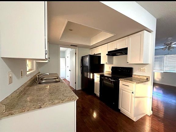 5th image of 11248 SW 76th Ter