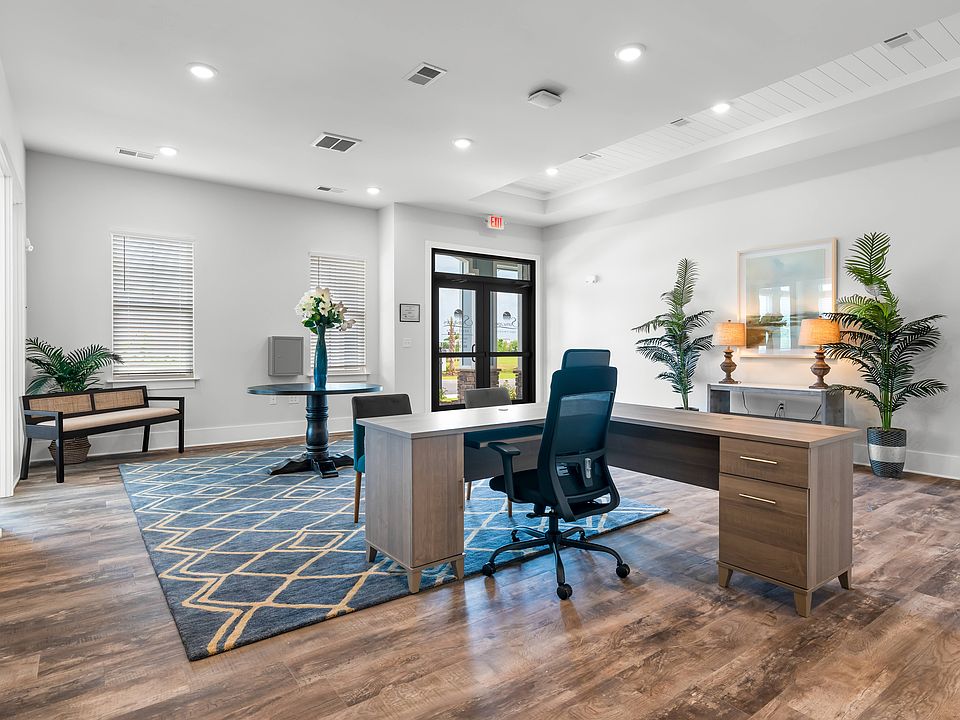Building Photo 2
