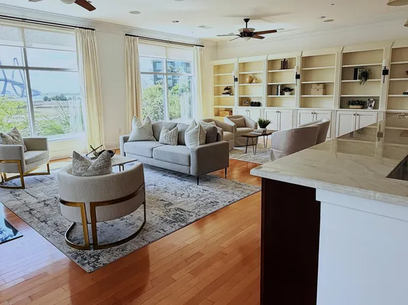 221 Cooper River Dr, Mount Pleasant, SC 29464