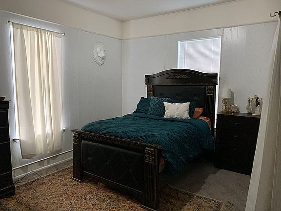 2nd image of 136 W Garden St