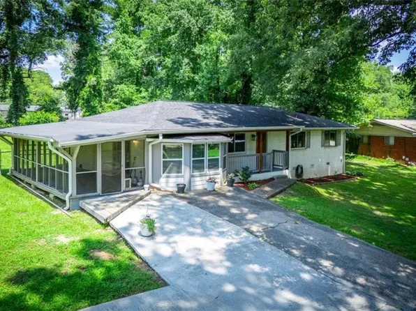 2057 Terry Ln, Douglasville, GA 30135