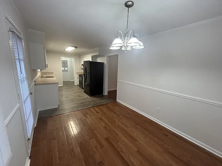 100 Ridgewood Rd — Photo 4