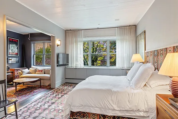 Sold by Corcoran | media 22