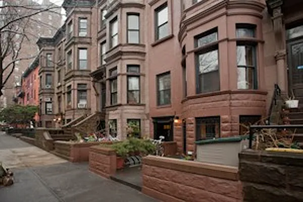 Sold by Avenue Sotheby's International Realty | media 29