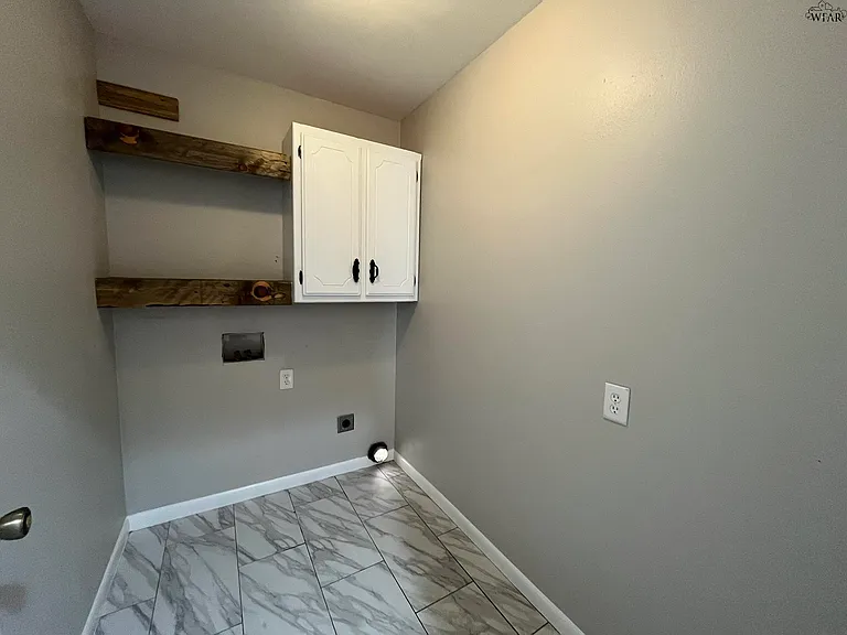 1824 Woodrow Ave — Photo 9