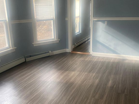 2nd image of 75 Columbia Ave Floor 1